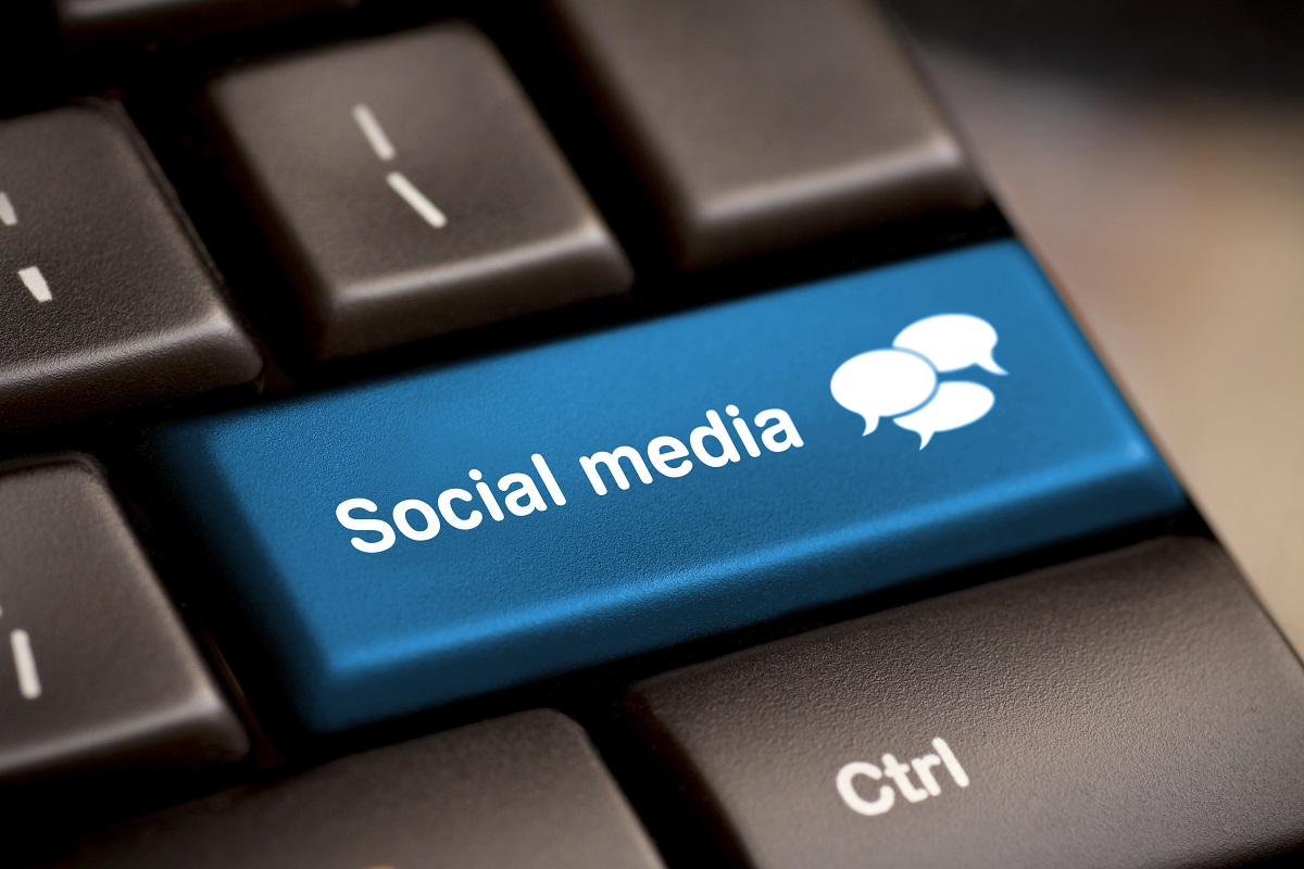 social media blue key button